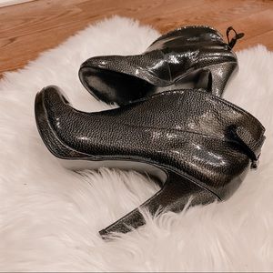 Jessica Simpson Pewter Back Bow Bootie Platforms